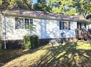 328 E Maple St, Dyer, TN 38330