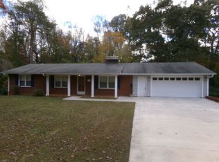 3850 Whitehaven Rd, Winston Salem, NC 27106