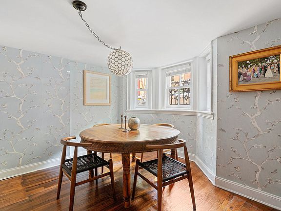 3rd image of 147 Baltic St #1