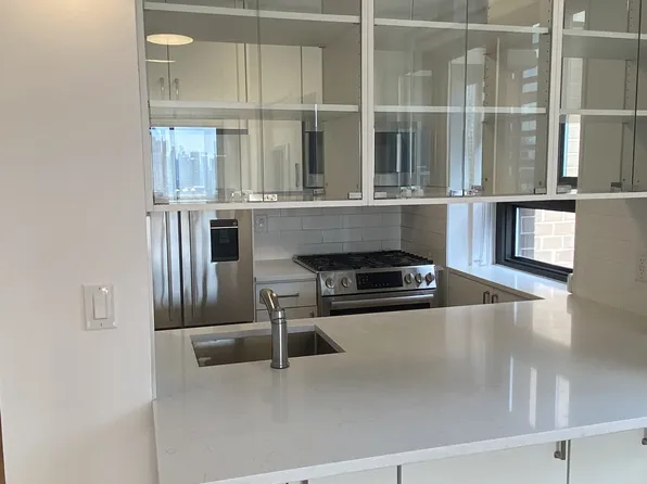 347 West 57th Street image 5 of 27