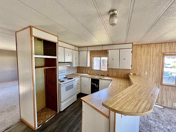 3rd image of 603 W Palouse River Dr Trailer 81