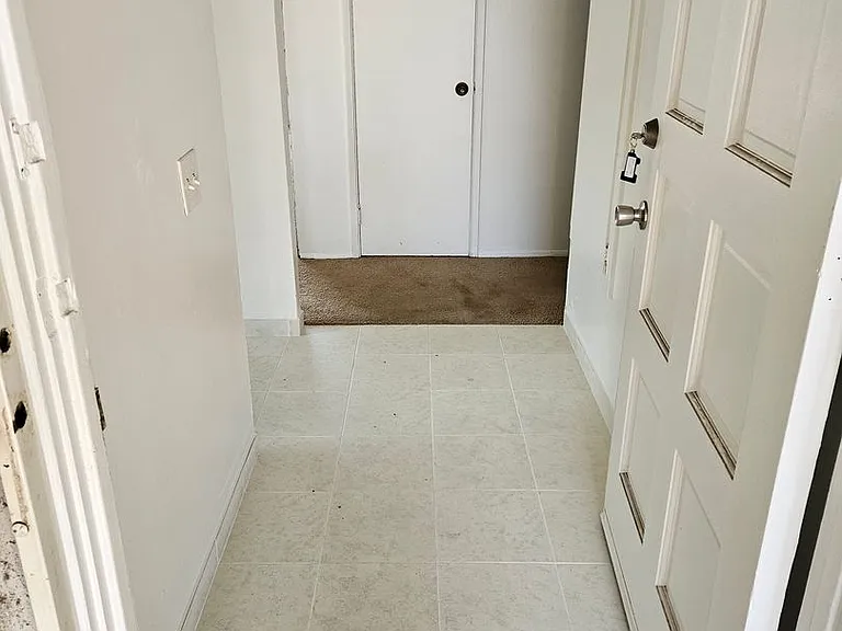 745 Rene Ct — Photo 3