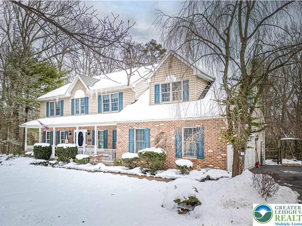 210 Evergreen Ct, Saylorsburg, PA 18353