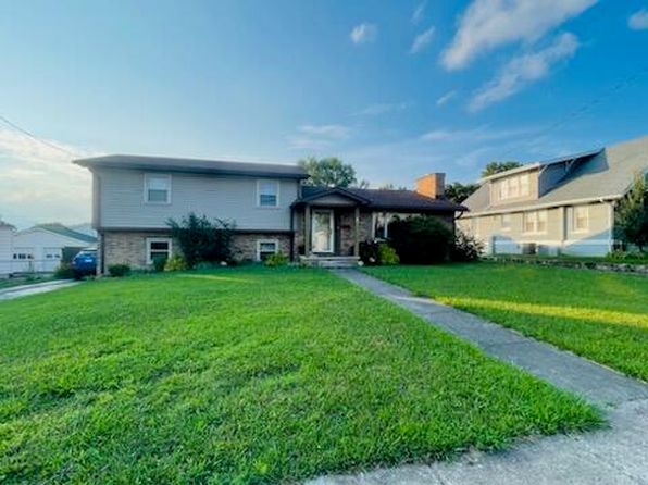 437 E Main St, Oak Hill, WV 25901