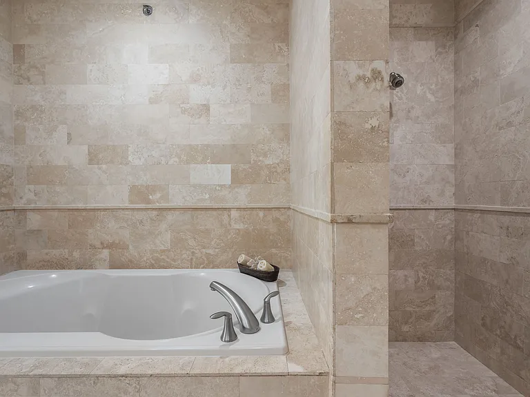 500 Plantation Dr #1-205 — Photo 43