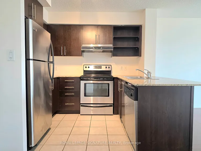 120 Dallimore Cir #504 — Photo 11
