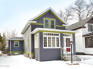 1004 Walnut St, Grand Forks, ND 58201