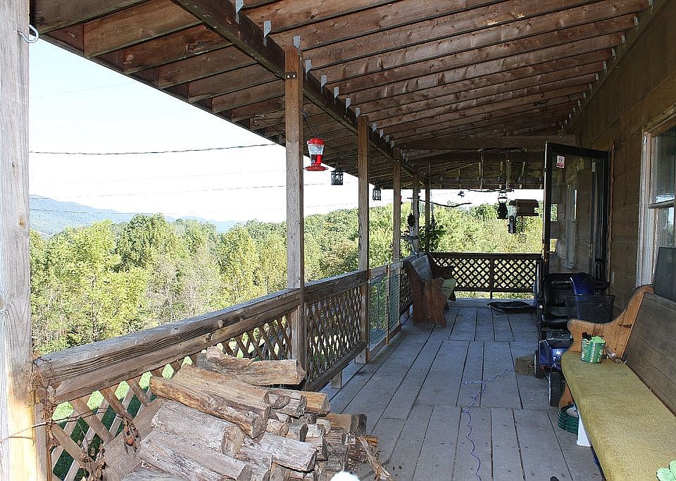 1st image of 306 Onyx Dr