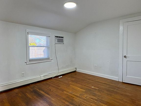 5th image of 10 Geneva Rd