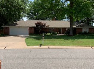 2706 Mockingbird Dr, Ponca City, OK 74604