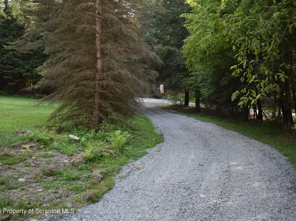 560 Lower Podunk Rd, New Milford, PA 18834