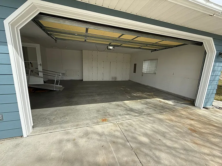 1687 Simpson Ln — Photo 8