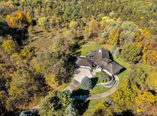 6660 Purcell Rd, Belleville, WI 53508