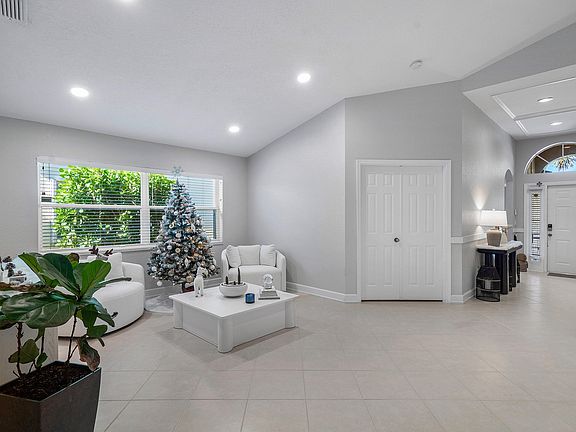 4th image of 4249 Bluff Harbor Way