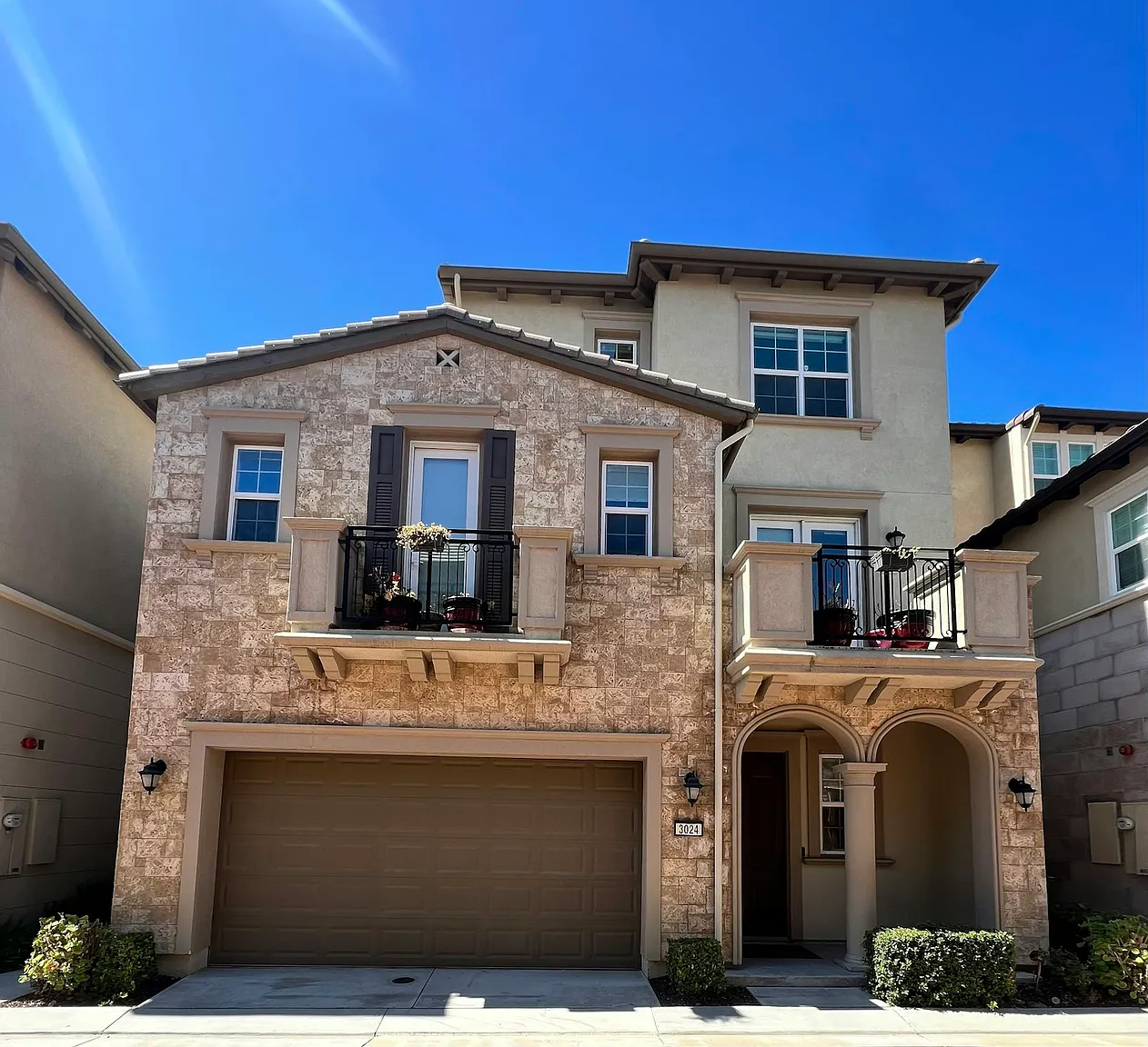 3024 Sonsilla Ln photo 1