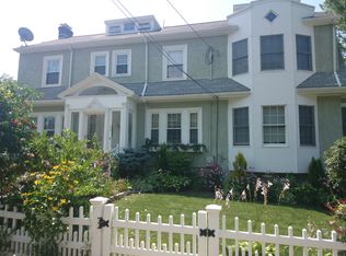 54 Parklawn Rd, West Roxbury, MA 02132