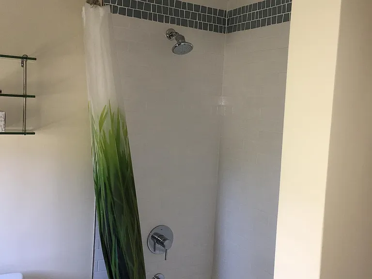 800 Sanel Dr — Photo 10