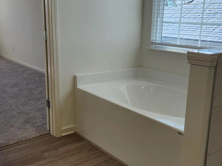 155 Wellesly Ave — Photo 13