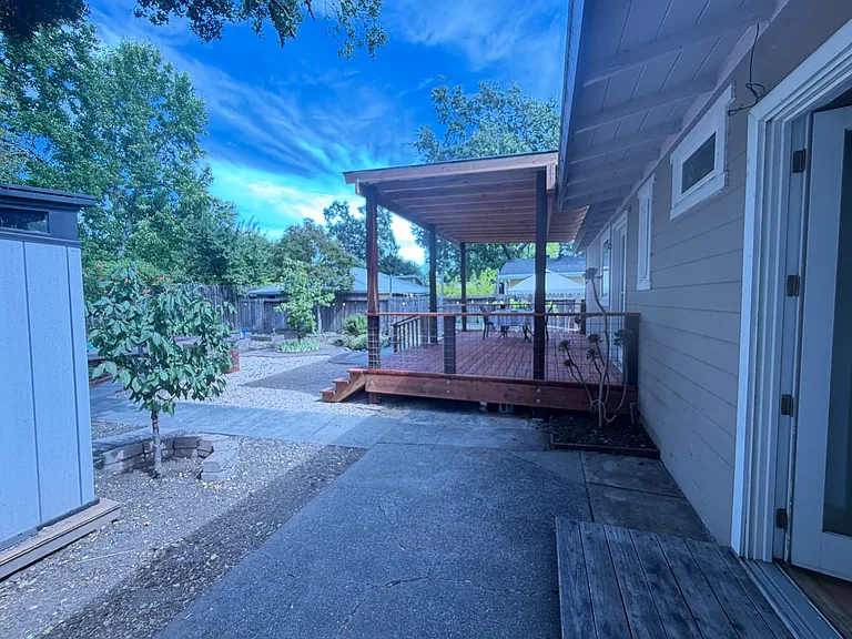 18351 Clayton Ave — Photo 5