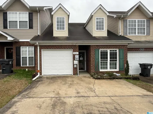 2066 Queens Ct, Moody, AL 35004