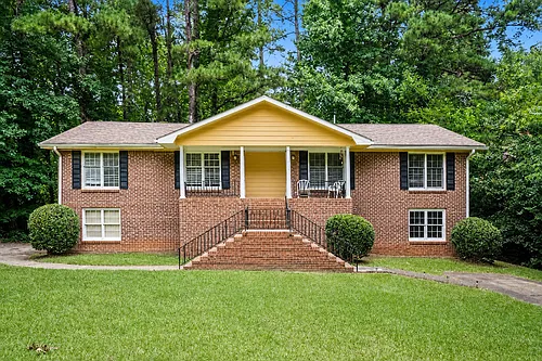886B Martin Heights Dr Photo 1