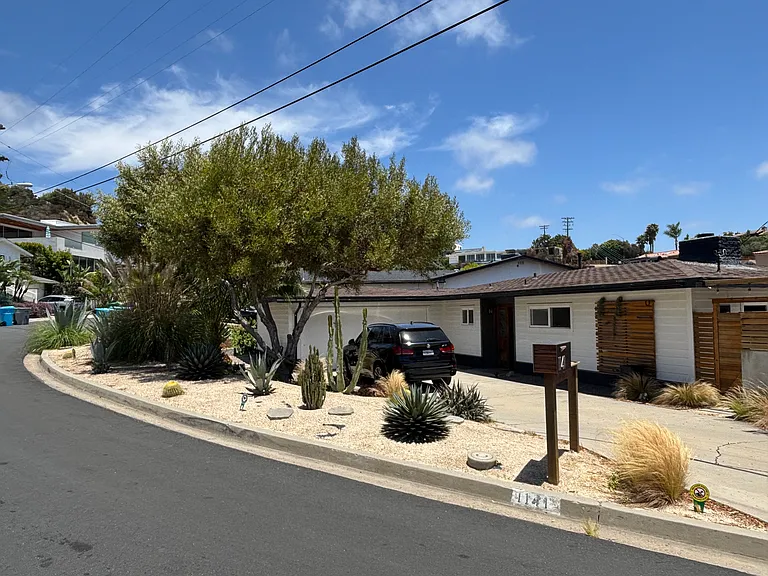 1141 Avenida Amantea — Photo 13