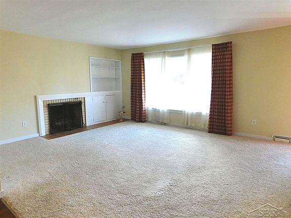 3rd image of 2810 Rosemary St