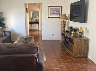 1408 Villa Los Ranchos NE, Albuquerque, NM 87113