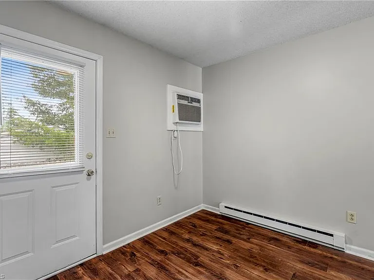 507 N 3rd Ave #I — Photo 10