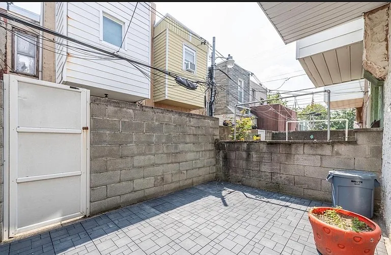 2649 S Bouvier St — Photo 19