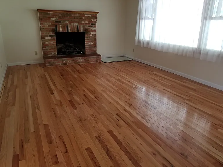 224 Price St — Photo 2