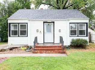1016 N Terrace Dr, Wichita, KS 67208