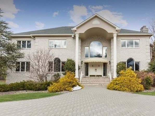 5 Dartmouth Ct