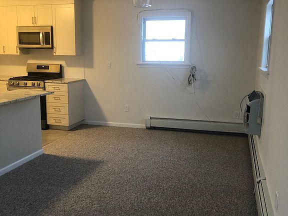5th image of 203 Brinsmade Ave #3