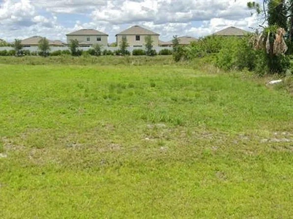 3836 Hyde Park Dr #12, Fort Myers, FL 33905