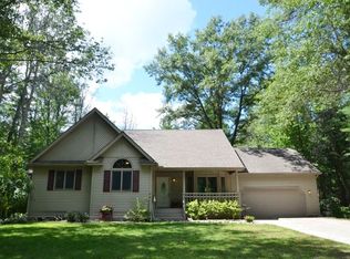 2489 N Smith St, Sanford, MI 48657