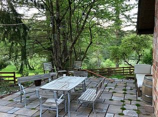 8230 NE Paulanna Ln, Bainbridge Island, WA 98110