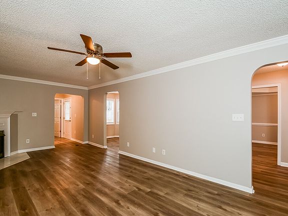 5th image of 109 S Lintel Dr