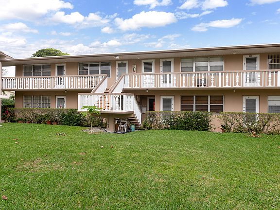 2nd image of 320 Windsor N #320