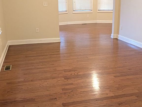 5th image of 855-857 Blaine Ave
