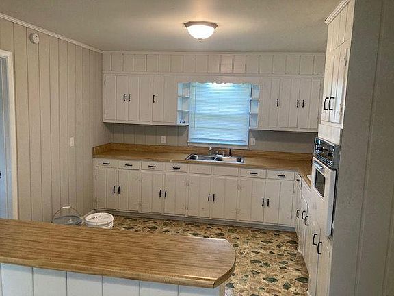 5th image of 304 W Adams St