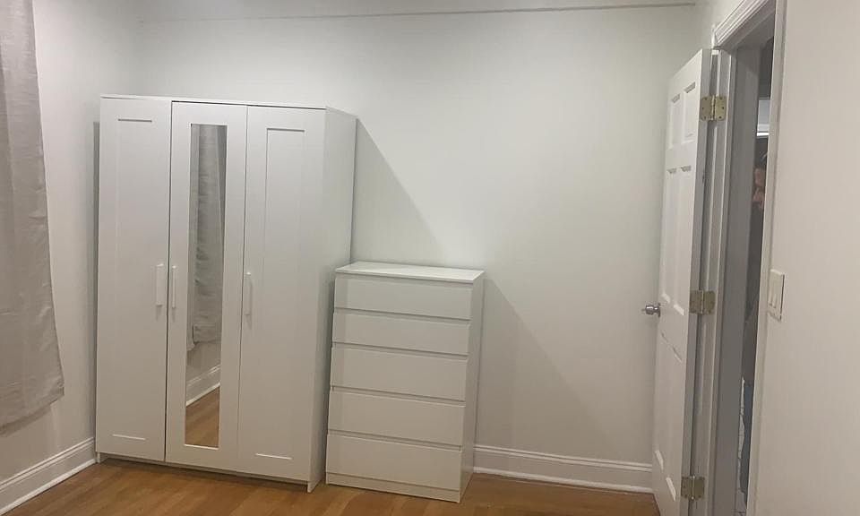 2nd image of 426 Calhoun Ave #0