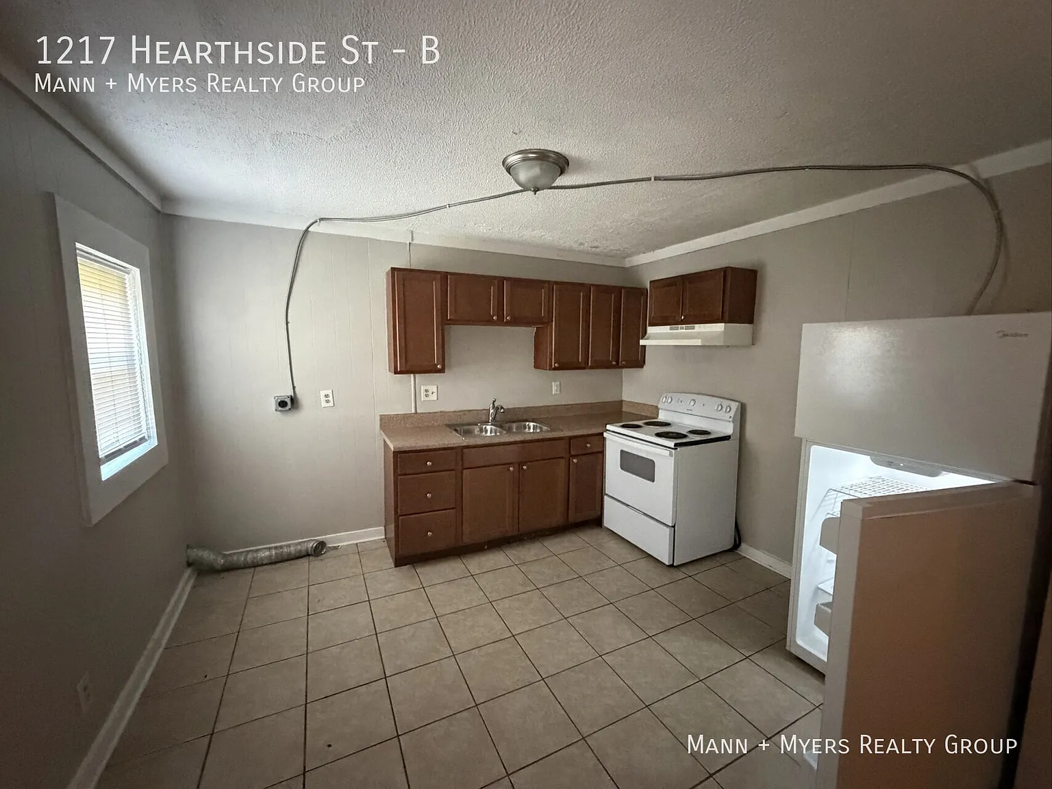 Quiet 2BR/1BA Duplex in Durham — Photo 2