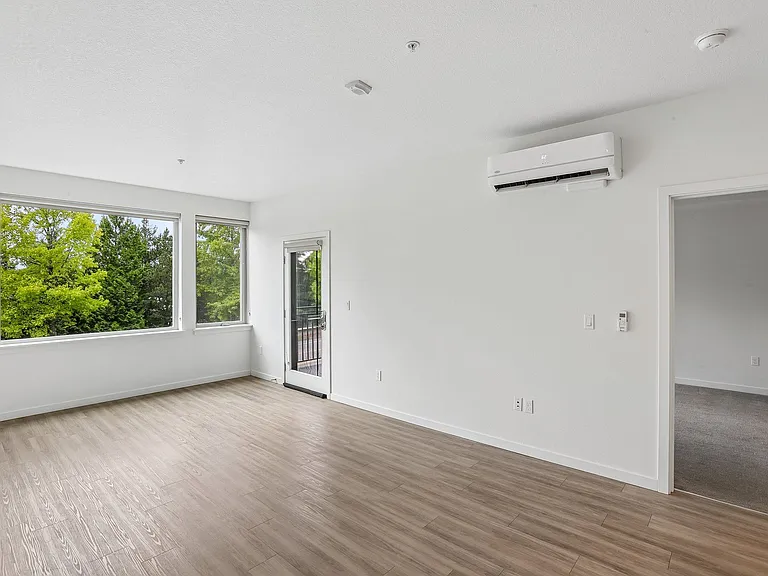 The 72nd Apartments — Photo 48