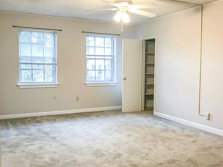 2846 Walton Way #11 — Photo 5