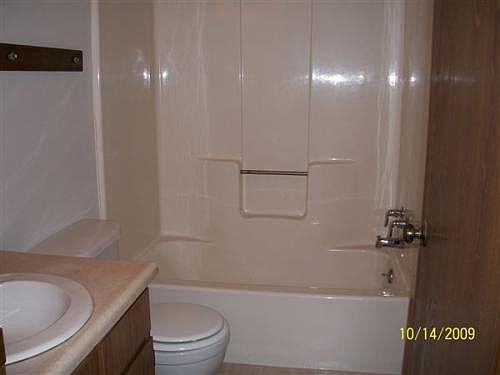 5th image of 84 W Rebecca St APT 10