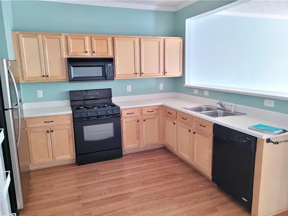 2954 Greyhawk Ln — Photo 5