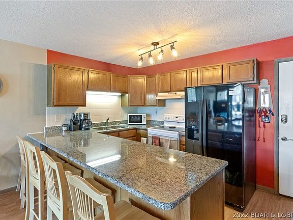 5th image of 21 Southwood Shores Pl #3B