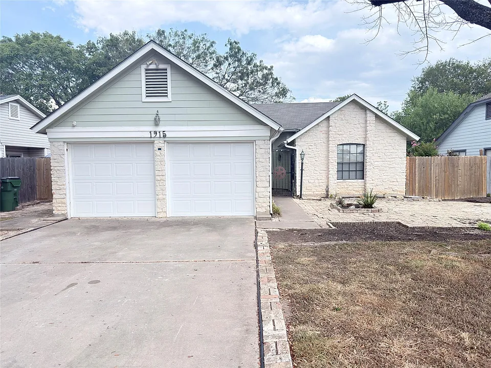 1915 Egger Ave