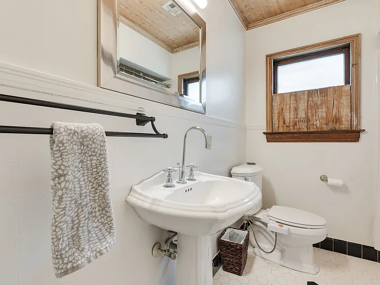 1131 Lombardy Rd — Photo 26